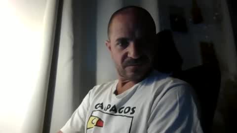 Snapshot of emmagold123 chatting on October 2025 04:24:02 AM Ariel online show from October 2025 04:24:02 AM