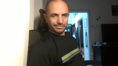 Ariel online show from November 2025 05:36:02 PM