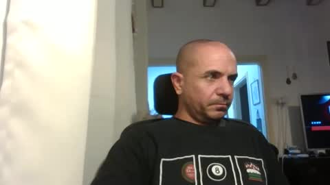 Ariel online show from December 2025 09:08:01 PM