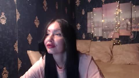 EmmaGoldX online show from November 2025 09:32:01 AM