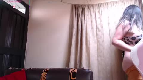 Snapshot of emmahenderson chatting on June 2026 05:57:02 PM Andrea online show from June 2026 05:57:02 PM