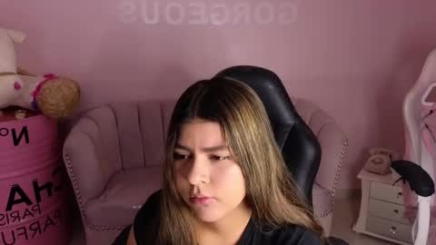 Emma online show from February 2025 10:37:02 AM