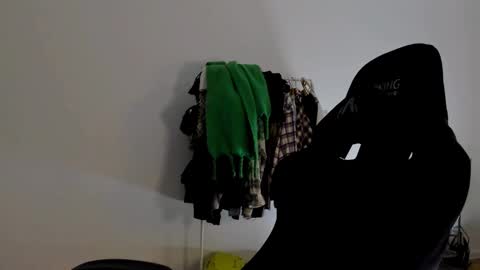 Emma online show from December 2024 08:00:01 PM