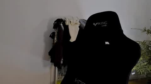 Emma online show from January 2025 06:49:01 PM