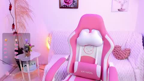 Emma  online show from May 2026 09:52:02 PM