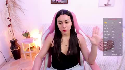Snapshot of emmamyers_ chatting on May 2026 08:17:01 PM Emma online show from May 2026 08:17:01 PM