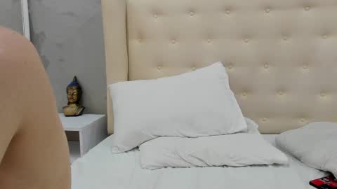 Snapshot of emmanuel_bart chatting on December 2024 06:43:01 PM Emmanuel Bart online show from December 2024 06:43:01 PM