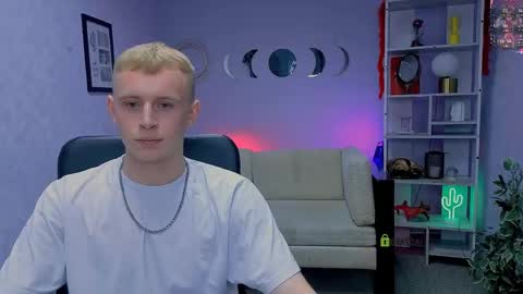 Snapshot of emmanuel_shine chatting on June 2026 07:04:02 PM Emmi online show from June 2026 07:04:02 PM