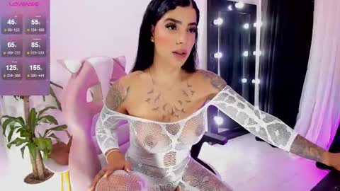 Emma Russell online show from September 2025 08:19:01 PM