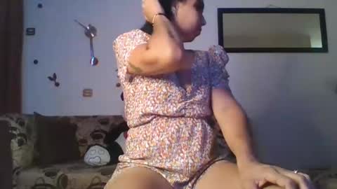 Snapshot of emmasplycer chatting on February 2025 03:29:01 AM EmmaSplycer online show from February 2025 03:29:01 AM