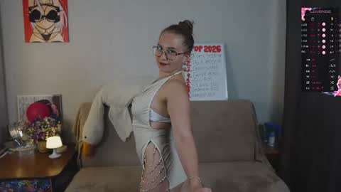 Snapshot of emmatiny chatting on July 2026 03:10:01 PM Mia online show from July 2026 03:10:01 PM