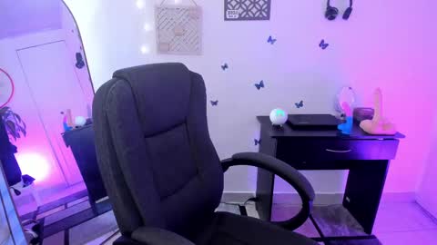 EMMA online show from January 2025 01:21:02 PM