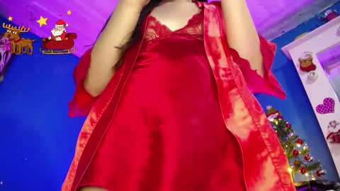 Snapshot of emmaxx7 chatting on December 2024 07:41:02 PM Emma online show from December 2024 07:41:02 PM