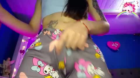 Snapshot of emmaxx7 chatting on January 2025 10:31:01 PM Emma online show from January 2025 10:31:01 PM