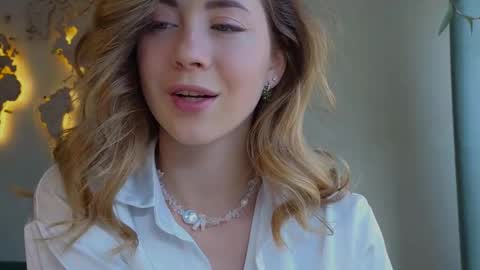 Miss Emmi online show from February 2025 09:33:01 AM