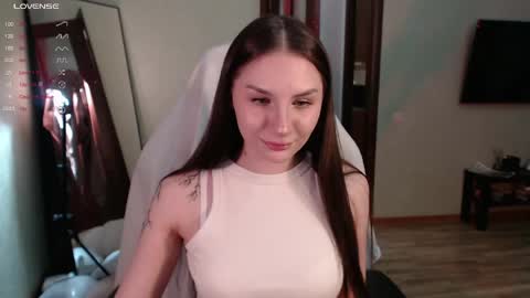 Snapshot of emmiclo chatting on April 2026 07:53:01 PM Emily online show from April 2026 07:53:01 PM