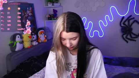 emmie_everly online show from April 2026 08:57:01 PM