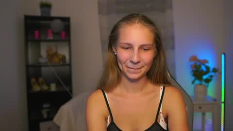 Snapshot of emmie_murray chatting on June 2026 07:04:02 PM Emmie online show from June 2026 07:04:02 PM