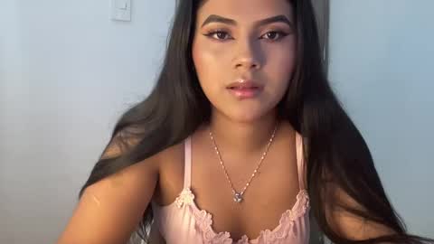 Emmie online show from October 2025 07:36:01 PM