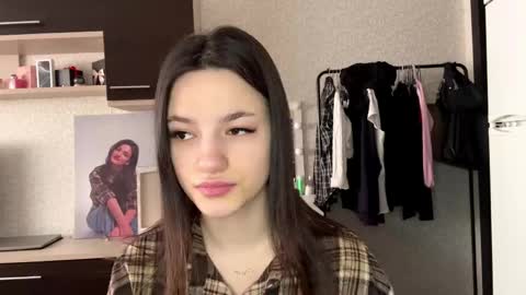 Kosandra online show from May 2026 06:29:01 AM