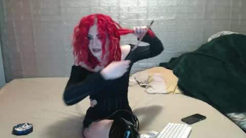 Emmily000 online show from January 2026 12:59:01 AM