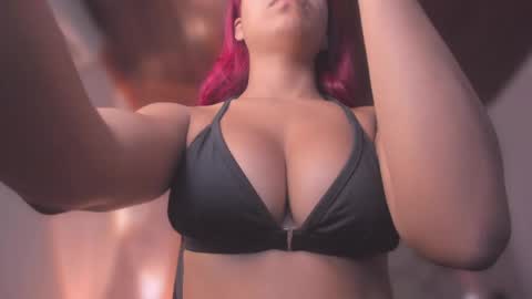 Snapshot of emmily_savage chatting on May 2026 11:50:01 AM online show from May 2026 11:50:01 AM