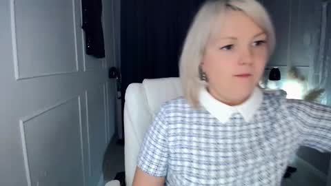 emmmam online show from November 2025 09:54:02 AM