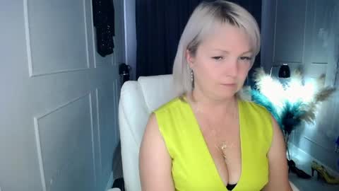 emmmam online show from April 2026 10:16:02 AM