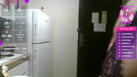 Snapshot of emmthaluscious chatting on March 2025 12:21:01 AM emmthaluscious online show from March 2025 12:21:01 AM