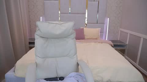 E M M Y online show from January 2025 12:53:01 PM