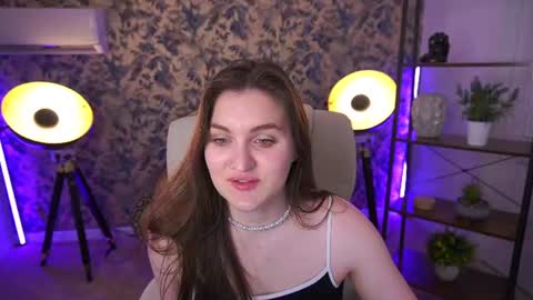 Snapshot of emmycharm chatting on June 2026 05:25:01 AM E M M Y online show from June 2026 05:25:01 AM