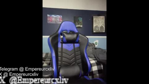 Snapshot of empereurcxliv chatting on March 2026 05:57:01 AM empereurcxliv online show from March 2026 05:57:01 AM