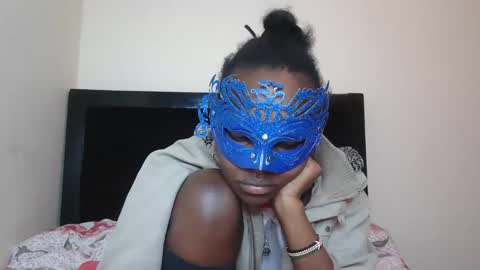 Snapshot of empressvee24 chatting on November 2025 03:27:02 AM vee online show from November 2025 03:27:02 AM