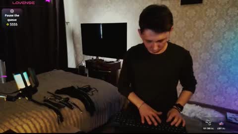 emveeboy96 online show from March 2026 08:42:02 AM