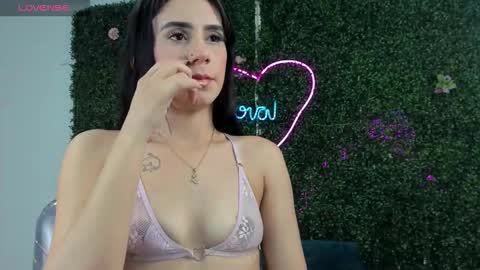 Snapshot of emy_0 chatting on February 2026 07:28:02 PM Emy online show from February 2026 07:28:02 PM