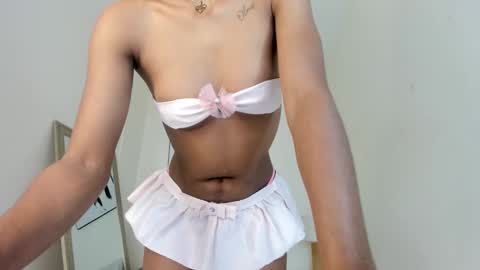 Mili online show from November 2025 12:37:02 PM