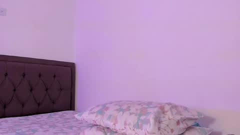 Emiliana online show from December 2024 03:52:01 AM