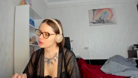 Snapshot of emydeliro chatting on May 2026 04:23:02 PM emydeliro online show from May 2026 04:23:02 PM