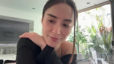 Eimi3 online show from April 2026 09:35:01 PM