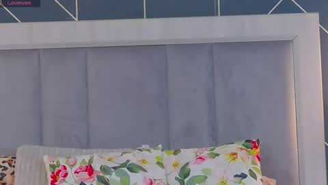  Emy  online show from November 2025 06:46:02 AM