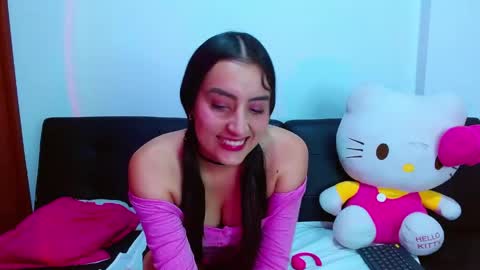 Snapshot of emysofia chatting on April 2026 04:21:02 AM SOFI online show from April 2026 04:21:02 AM
