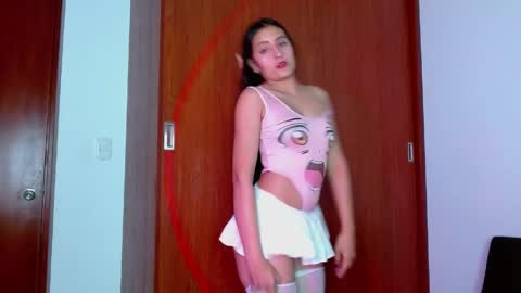 Snapshot of emysofia chatting on May 2026 06:44:01 AM SOFI online show from May 2026 06:44:01 AM