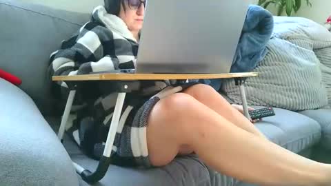 Snapshot of emyxxl chatting on February 2026 02:33:01 PM emyxxl online show from February 2026 02:33:01 PM