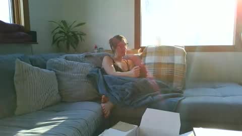 Snapshot of emyxxl chatting on February 2026 08:23:01 PM emyxxl online show from February 2026 08:23:01 PM