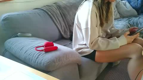 Snapshot of emyxxl chatting on February 2026 01:18:01 PM emyxxl online show from February 2026 01:18:01 PM