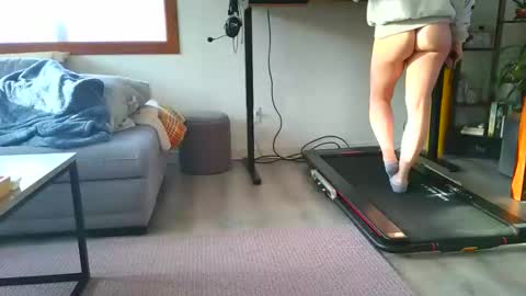 Snapshot of emyxxl chatting on February 2026 01:40:01 PM emyxxl online show from February 2026 01:40:01 PM