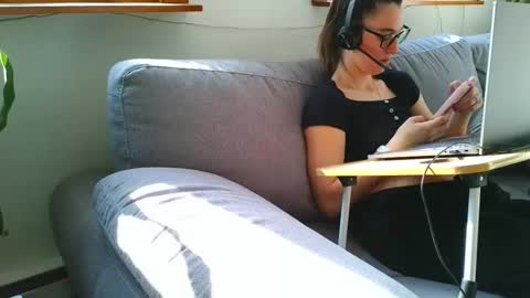 emyxxl online show from April 2026 01:16:01 PM