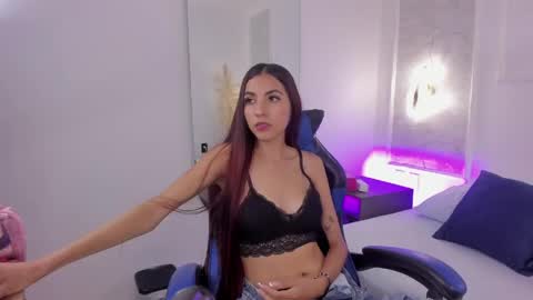 Valentina online show from May 2026 07:42:01 PM