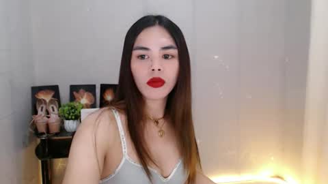 Snapshot of enchantress_mia03 chatting on May 2026 09:50:02 AM enchantress_mia03 online show from May 2026 09:50:02 AM