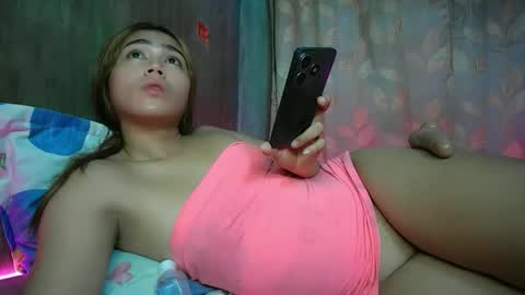 Snapshot of enchantresstgirl chatting on May 2026 01:33:02 AM Nikki Shane online show from May 2026 01:33:02 AM